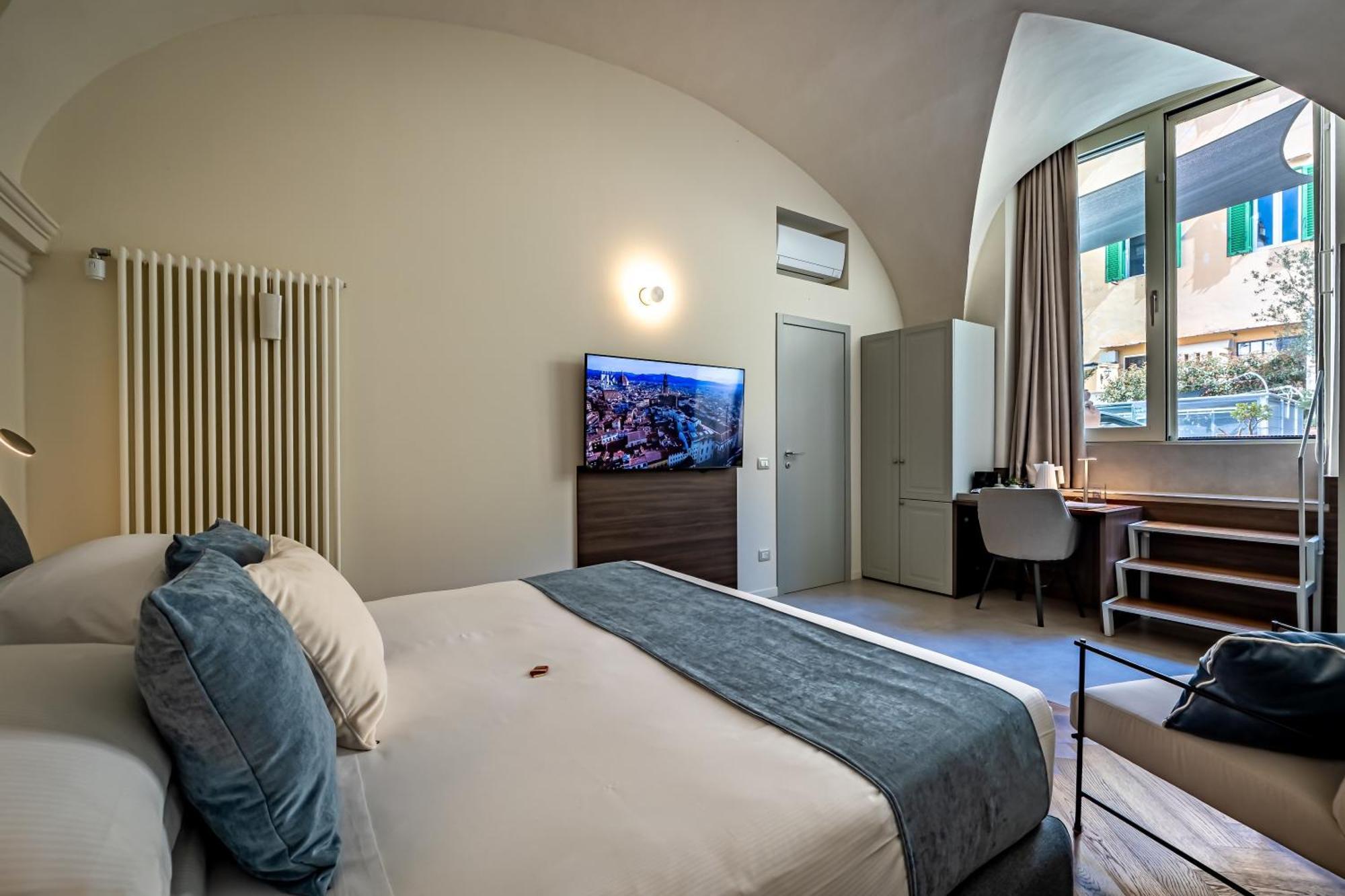 Dimora Collection - Le Corti - Boutique Luxury Suites In A Restored 13Th Century Convent, With Sauna And Gym (Adults Only) Florencia Exterior foto